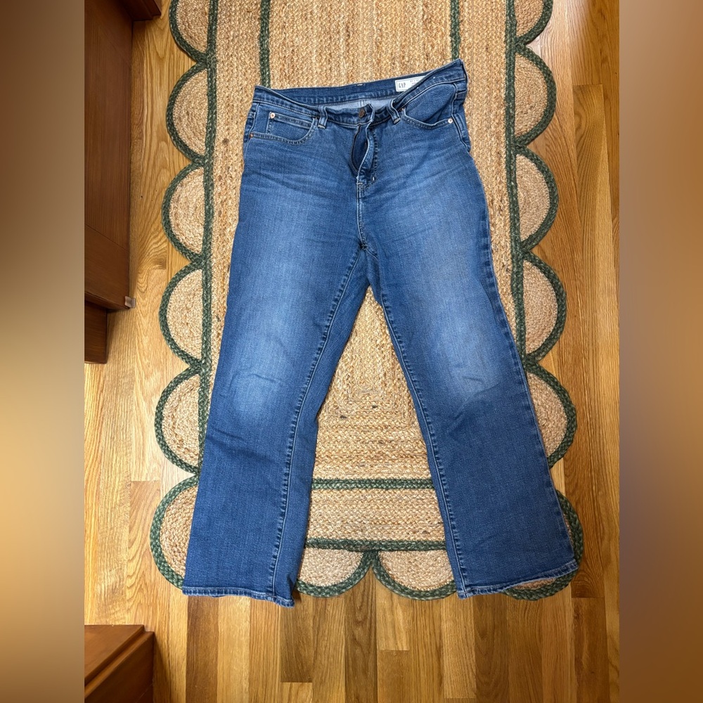 GAP Women's Kick Flare Denim